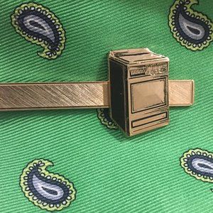 Dryer  Vintage Gold Plated Tie Bar Clip